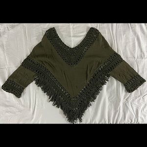 It Girl long sleeve top with fringe details. Forest green color. Lightly used.
